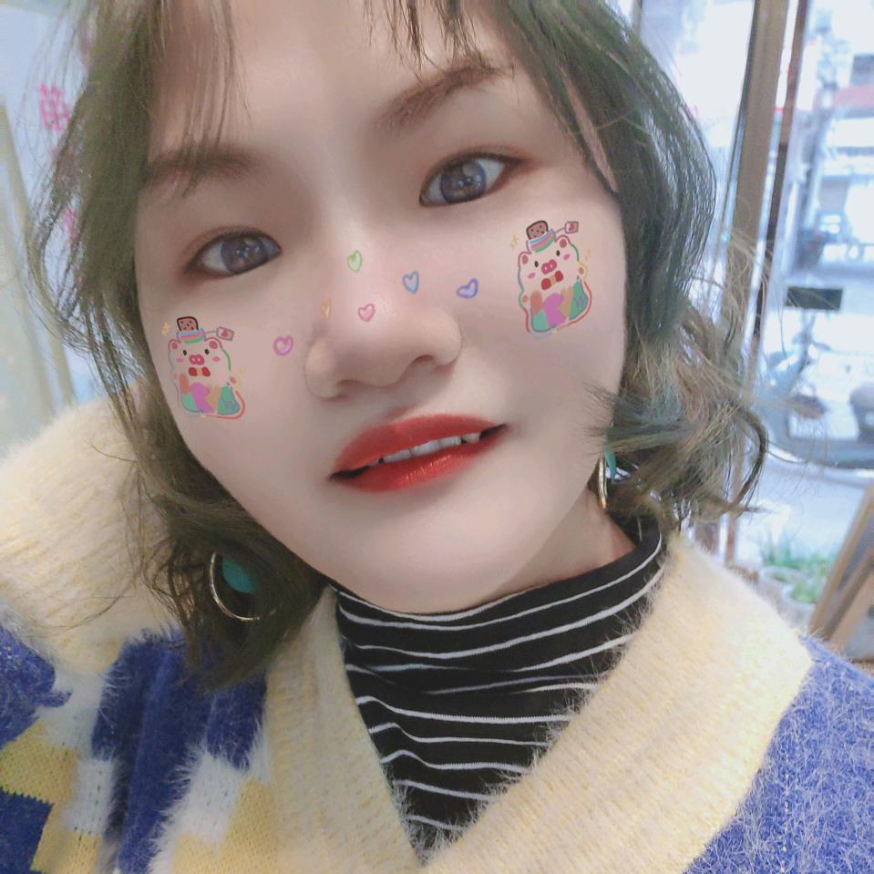 李笑笑尚初美容[不定时开播，不要连赞]