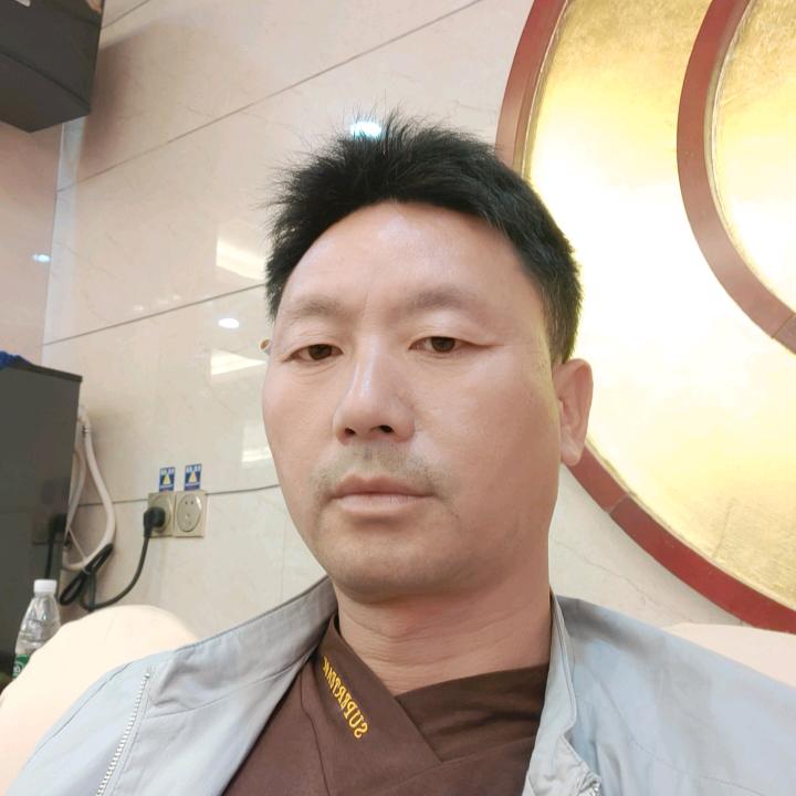 黄辉