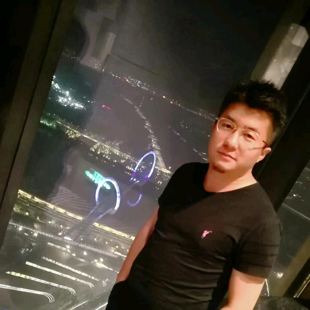 钰隆头像