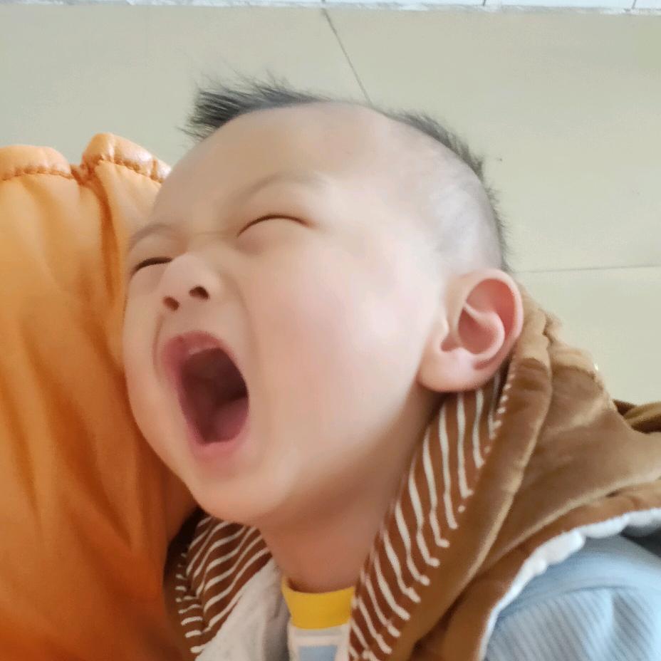 A茶几，杯具。