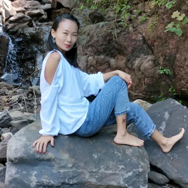 远嫁的姑娘