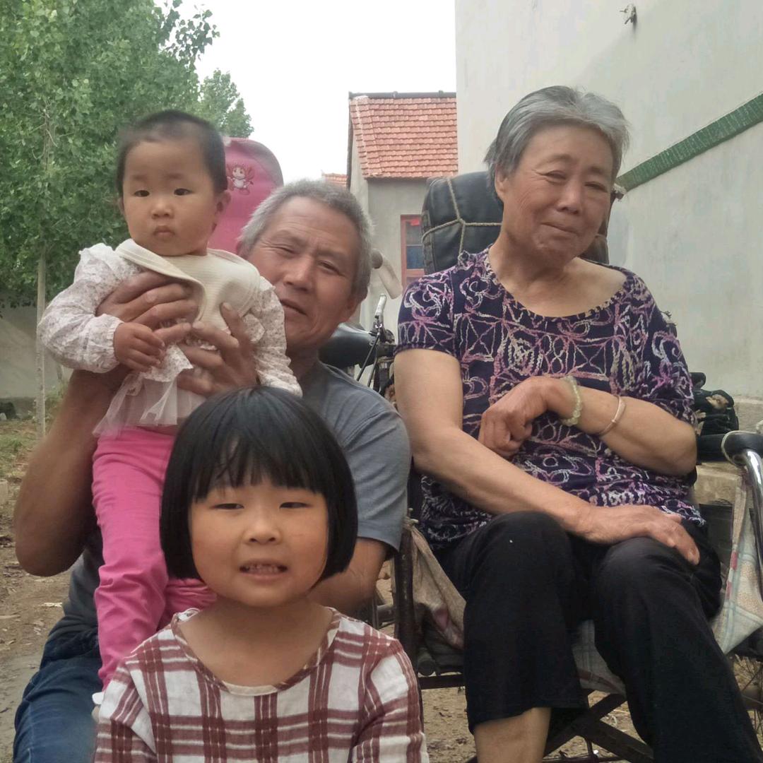 老滕爱胡琴