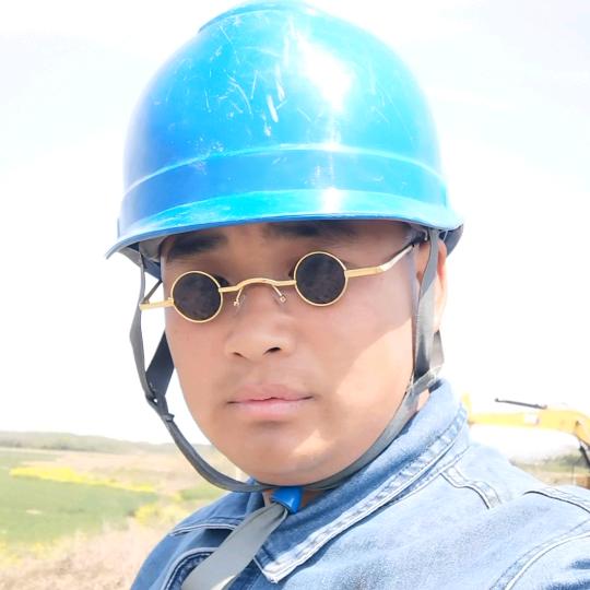 (黑皮哥)