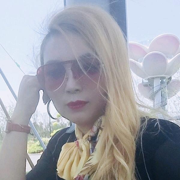妖艳冷眸