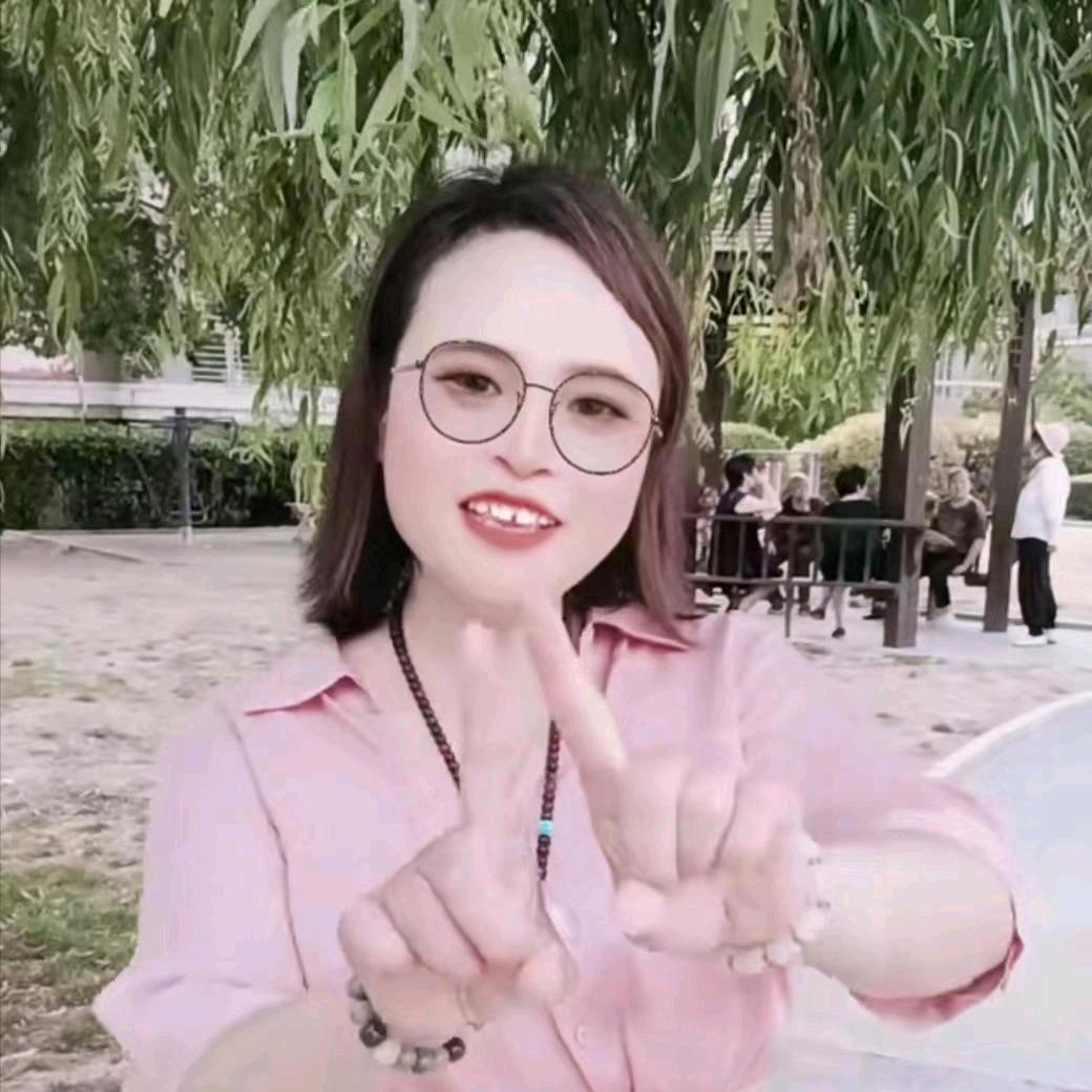 小酒妹，🥕🐇