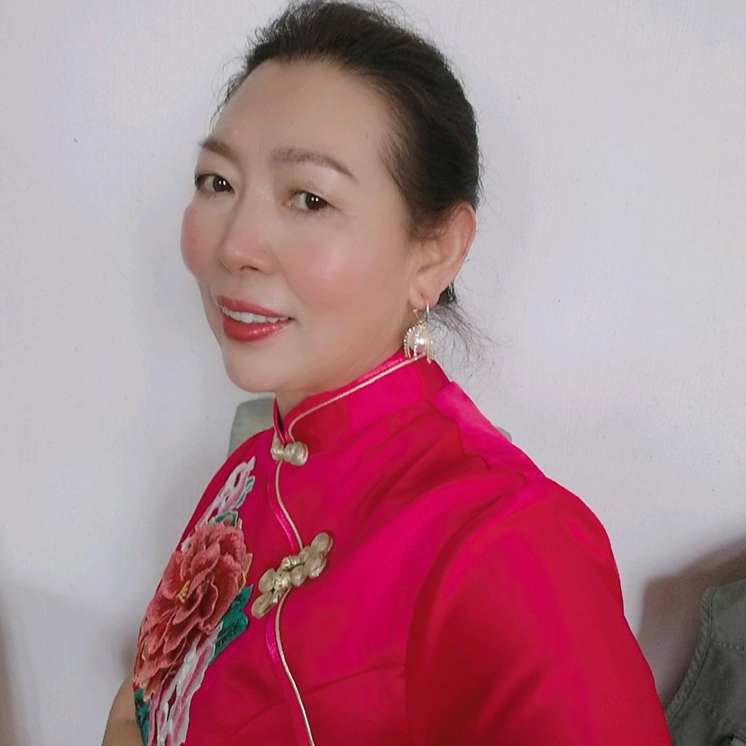 踏雪寻梅