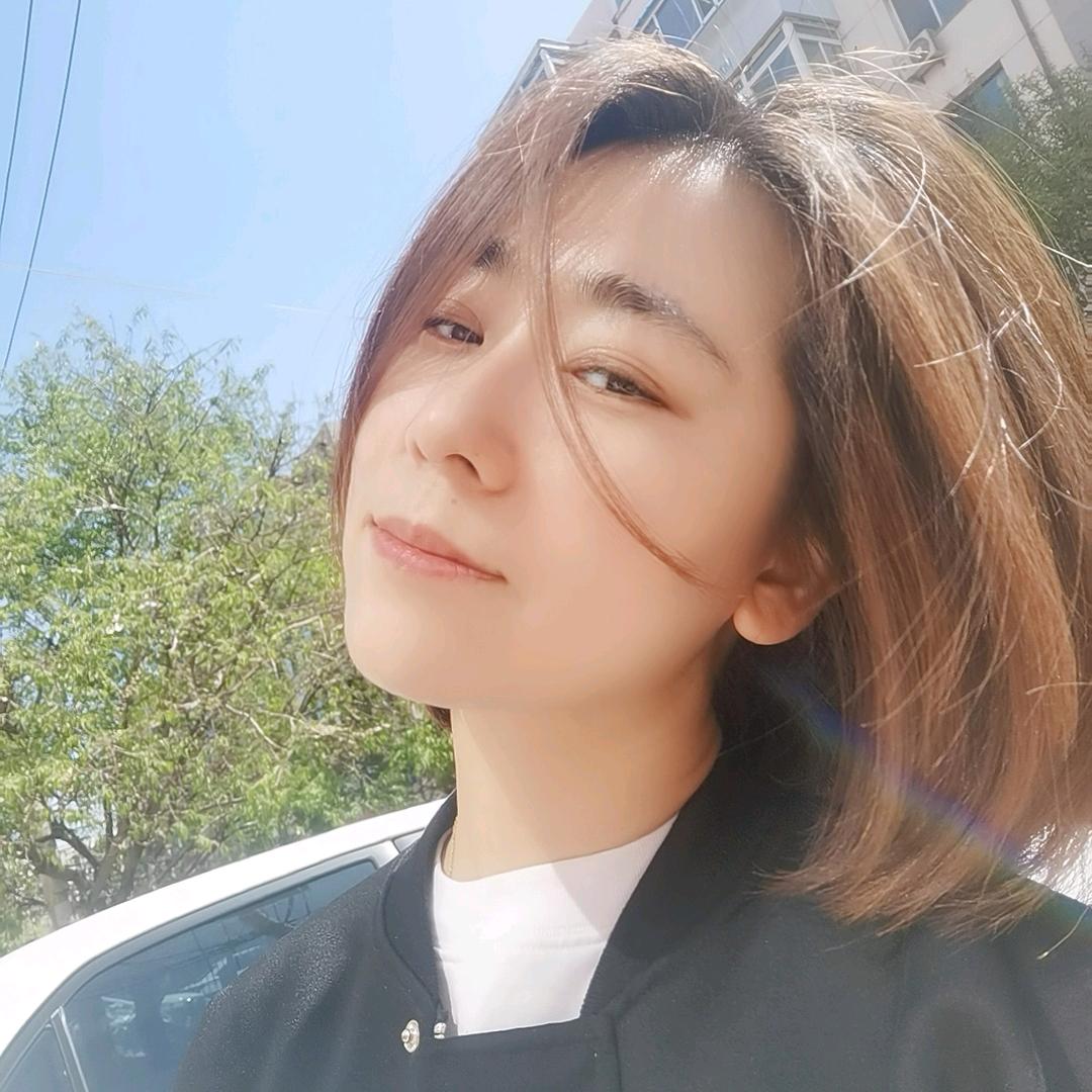 莹莹