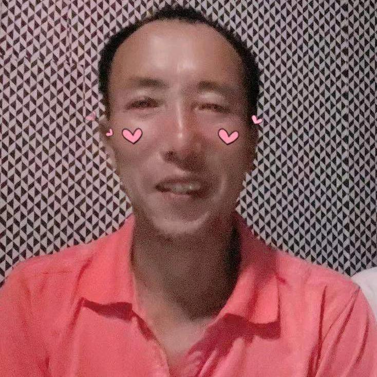 老陳.