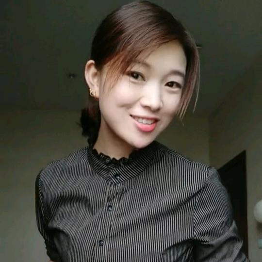杨丽
