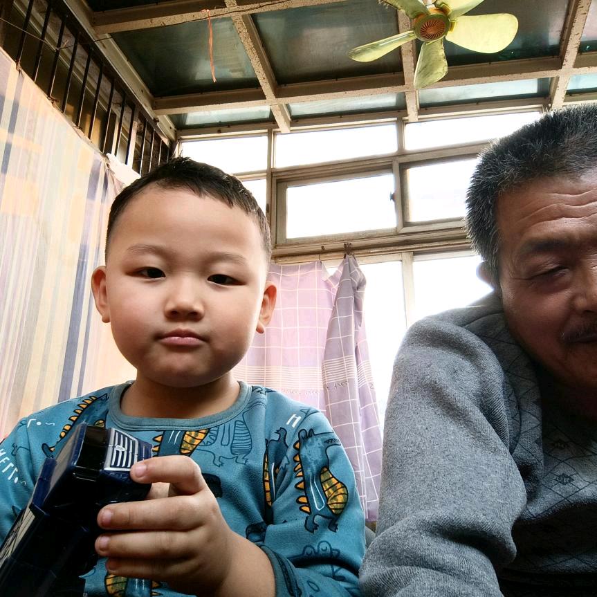 用户8438683453513