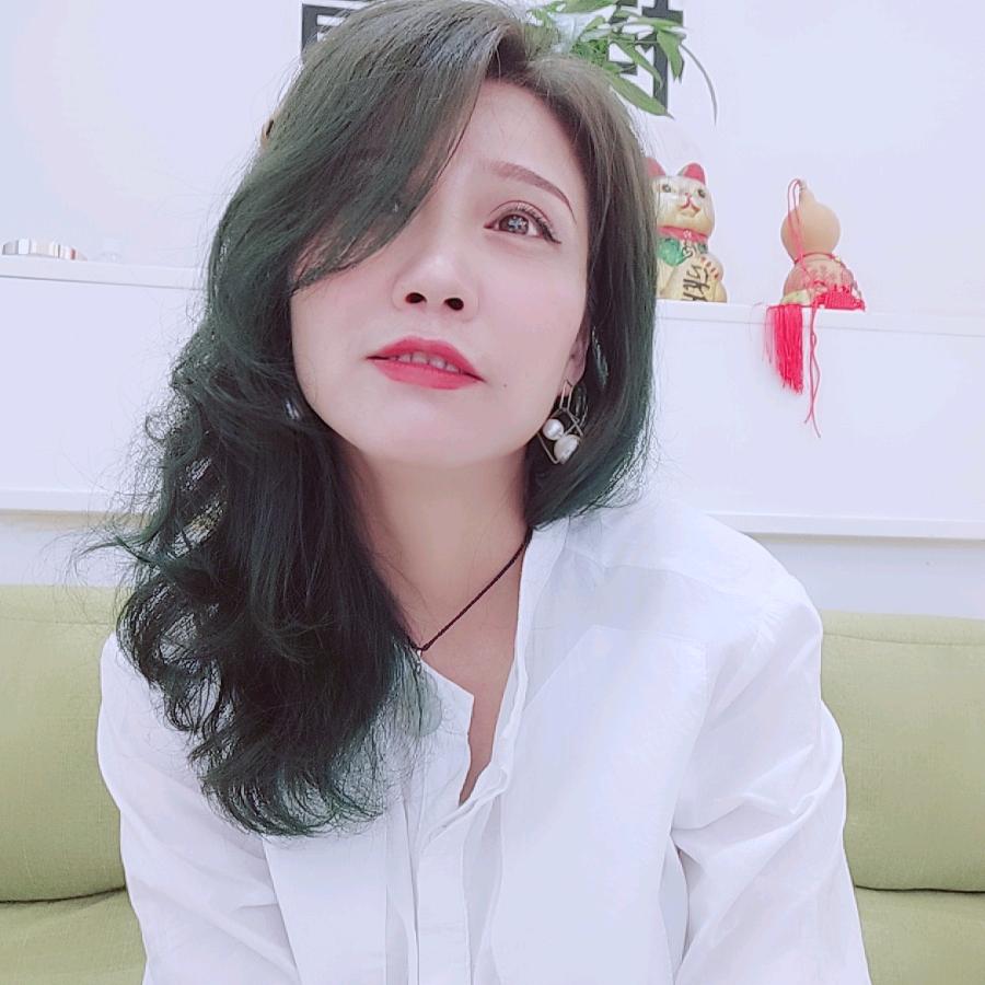 李健   （梓晴女装店）