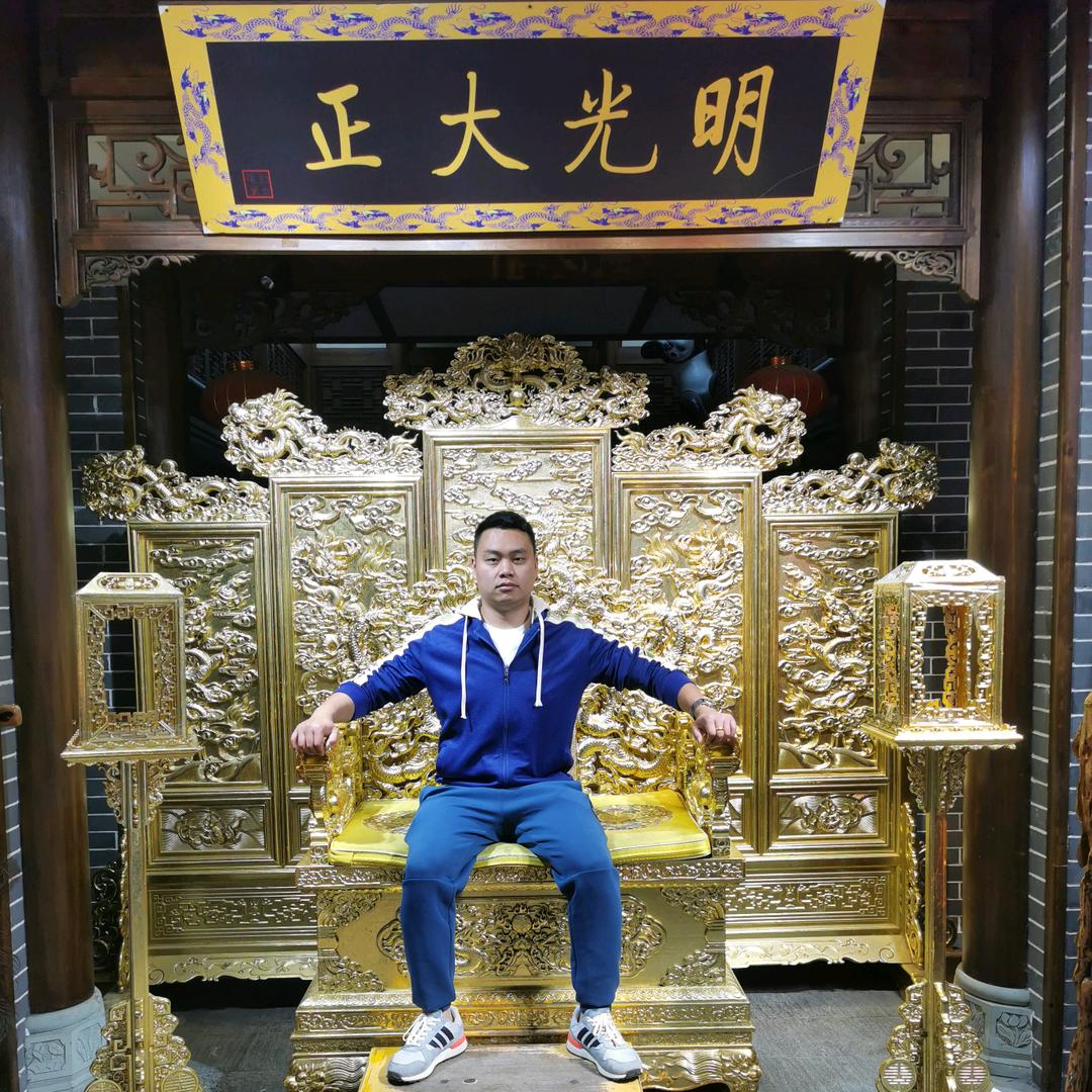 不þ温柔☞小哥