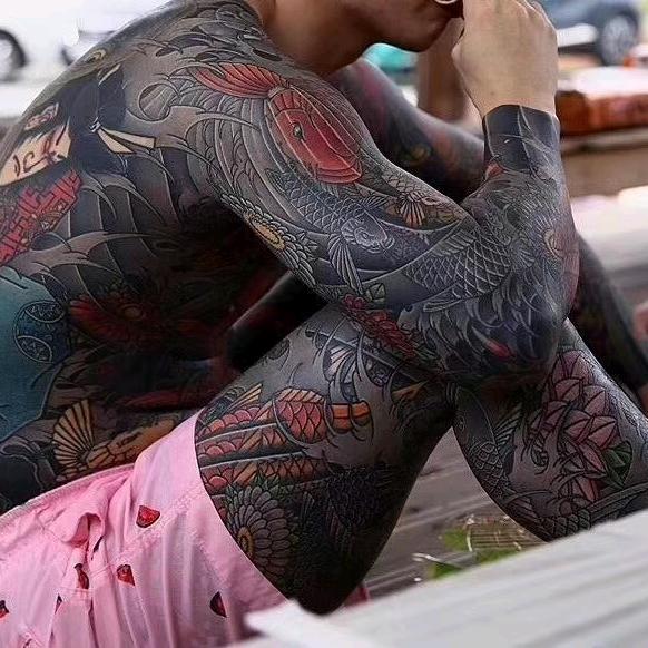 努力的小黑