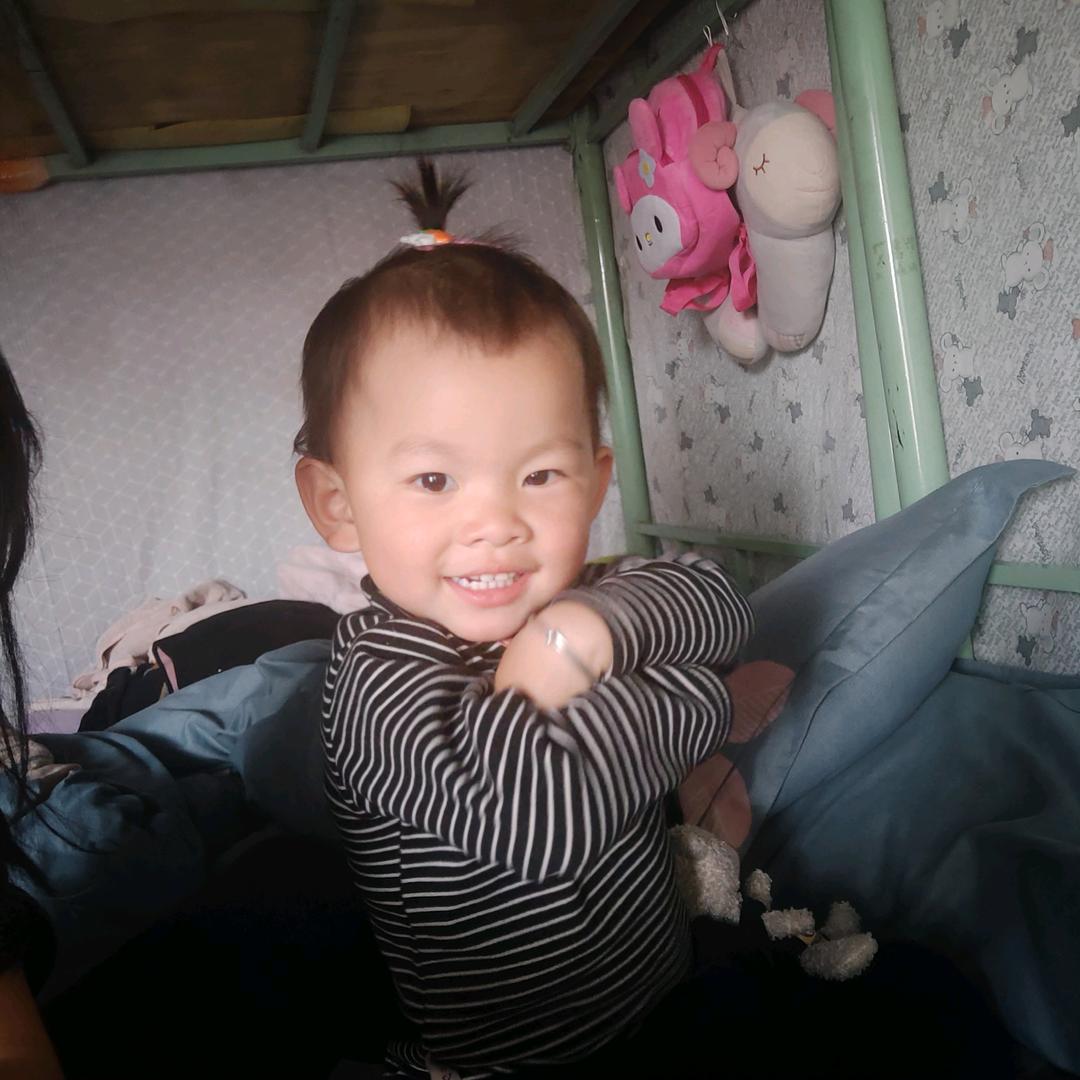 佩奇小可爱o>_<o