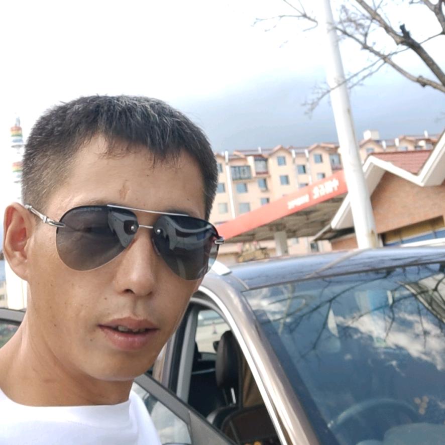 摆地摊的草莓哥(延边大米)