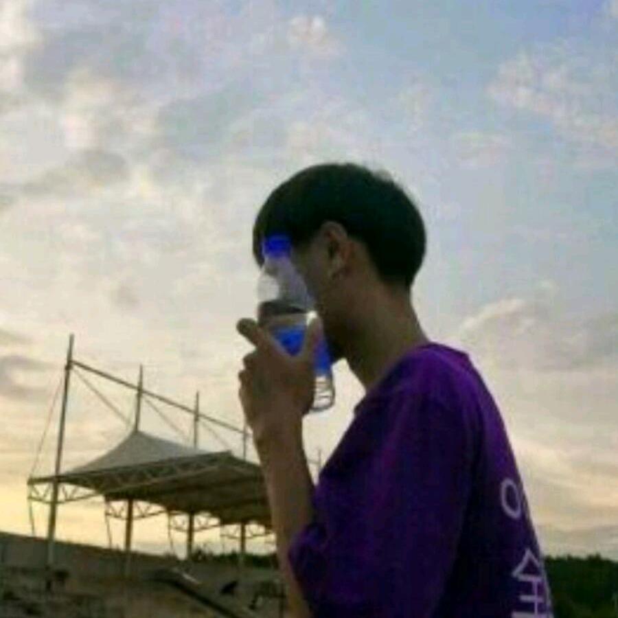 爱钓鱼的小杨