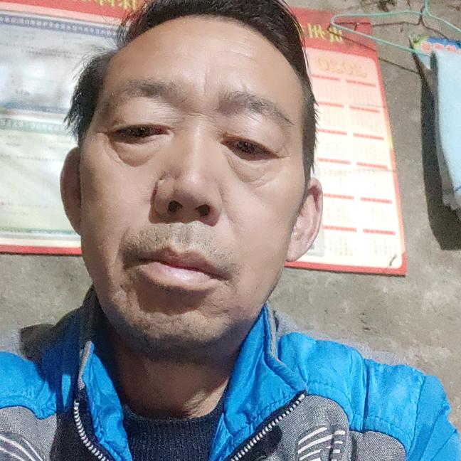 永华，单身父亲