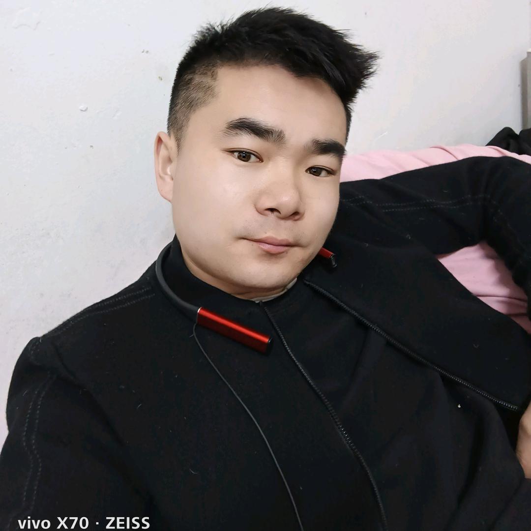 忧郁小毛虫
