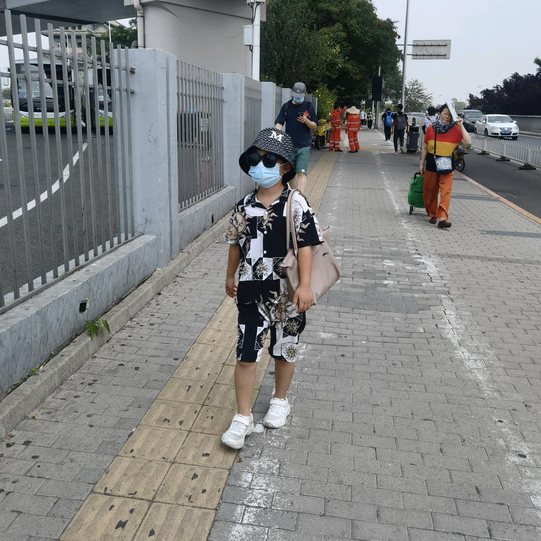 炭一样的男人