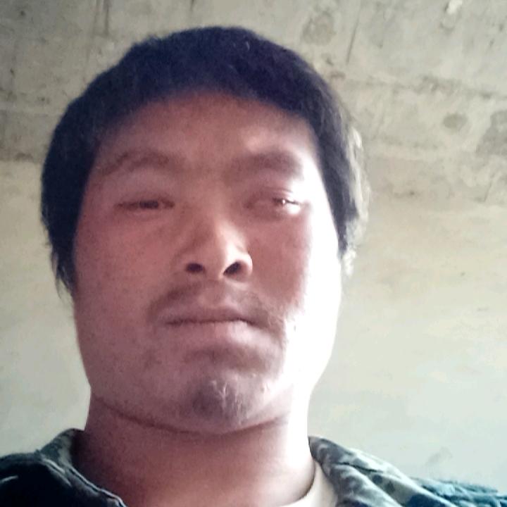 养殖看牛小哥