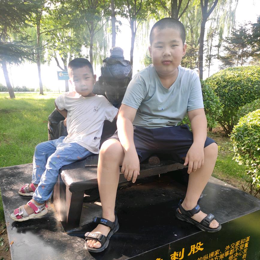 胡诌咧扯