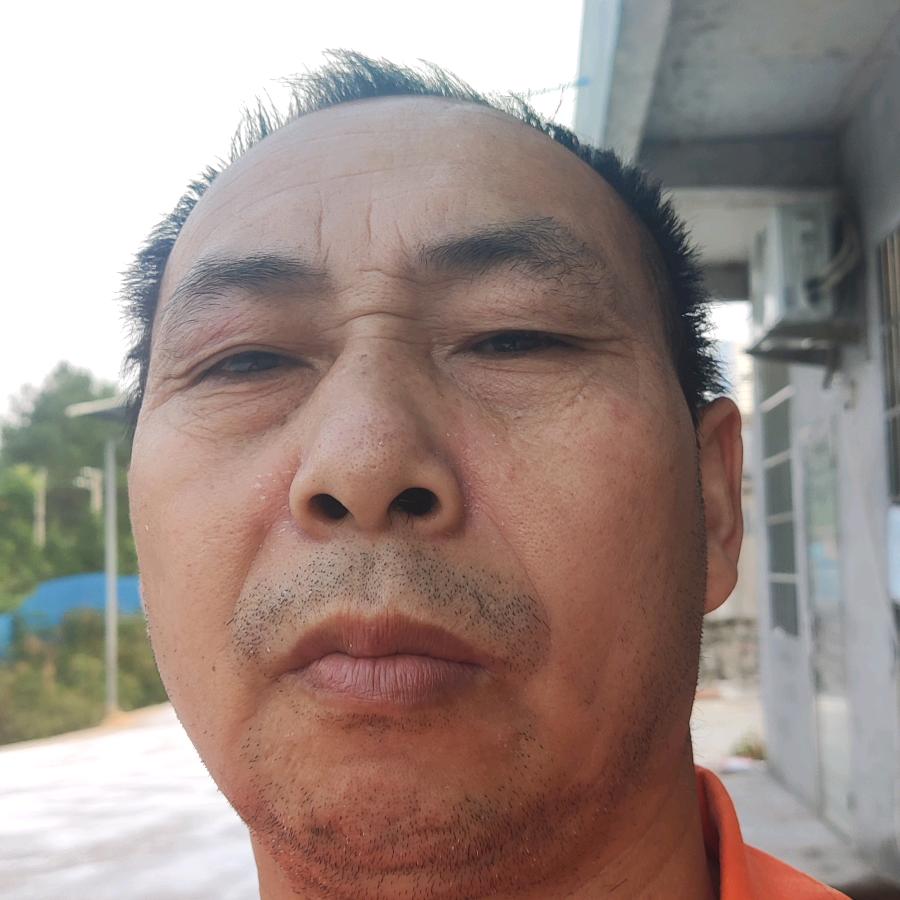 向着奋斗目前进