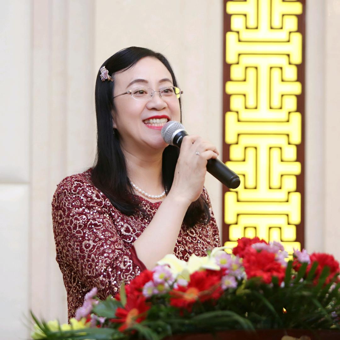 钱导演爱唱歌