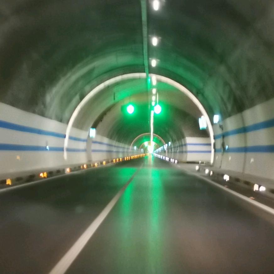让速不让道