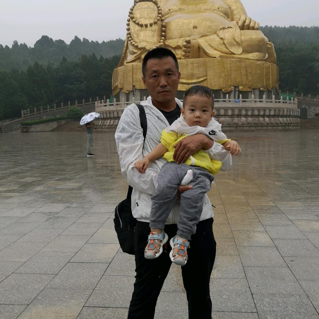 中能鼎业有限公司大型储罐，双层罐.钢结构