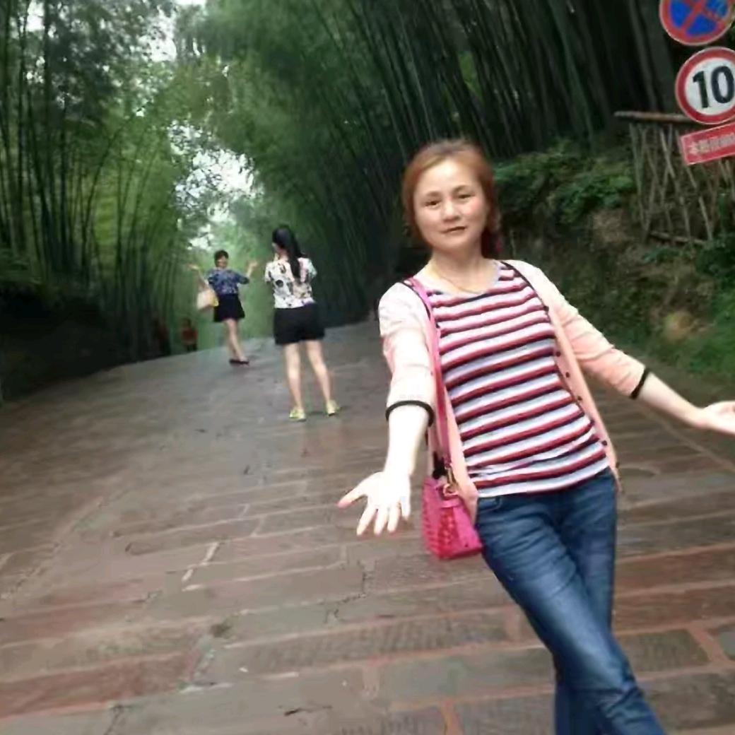 雪源村支部书记开心就好