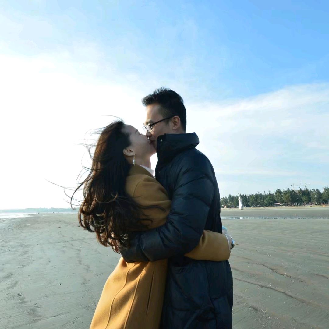 兔子和猪的故饰