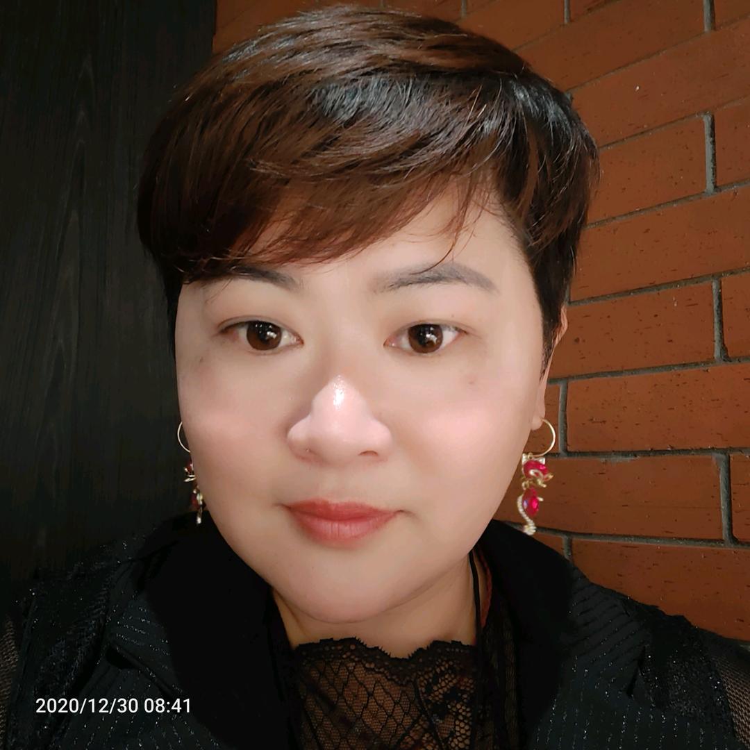 邱馨莹