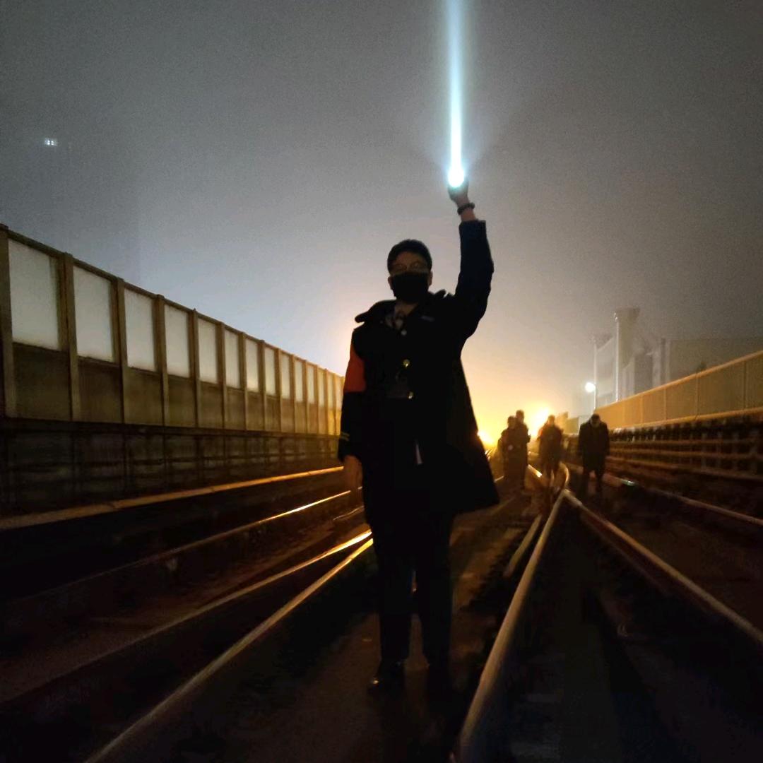 宝刀未老的继父