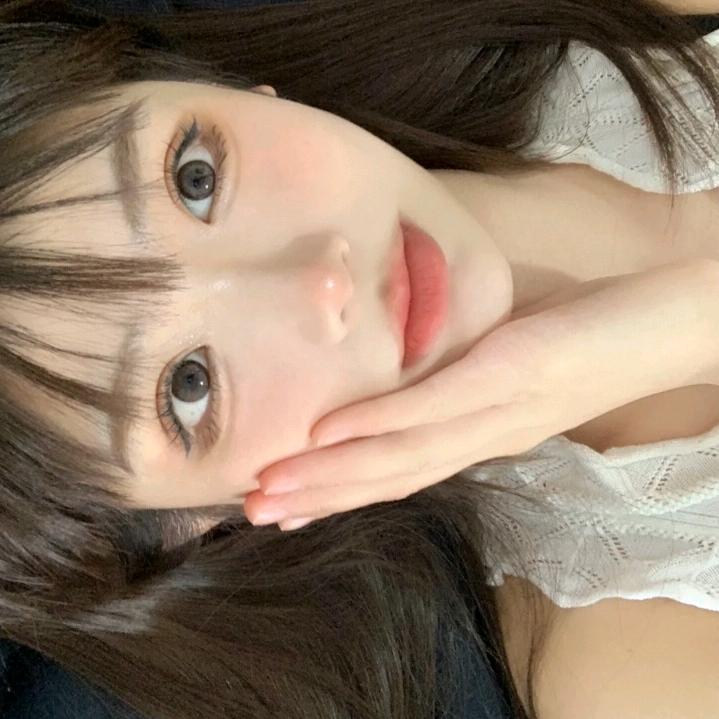 妍妍很甜呐🧸
