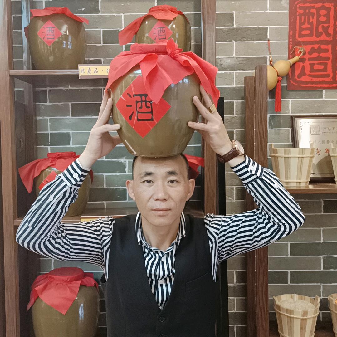 八匠鼎酿酒林师傅