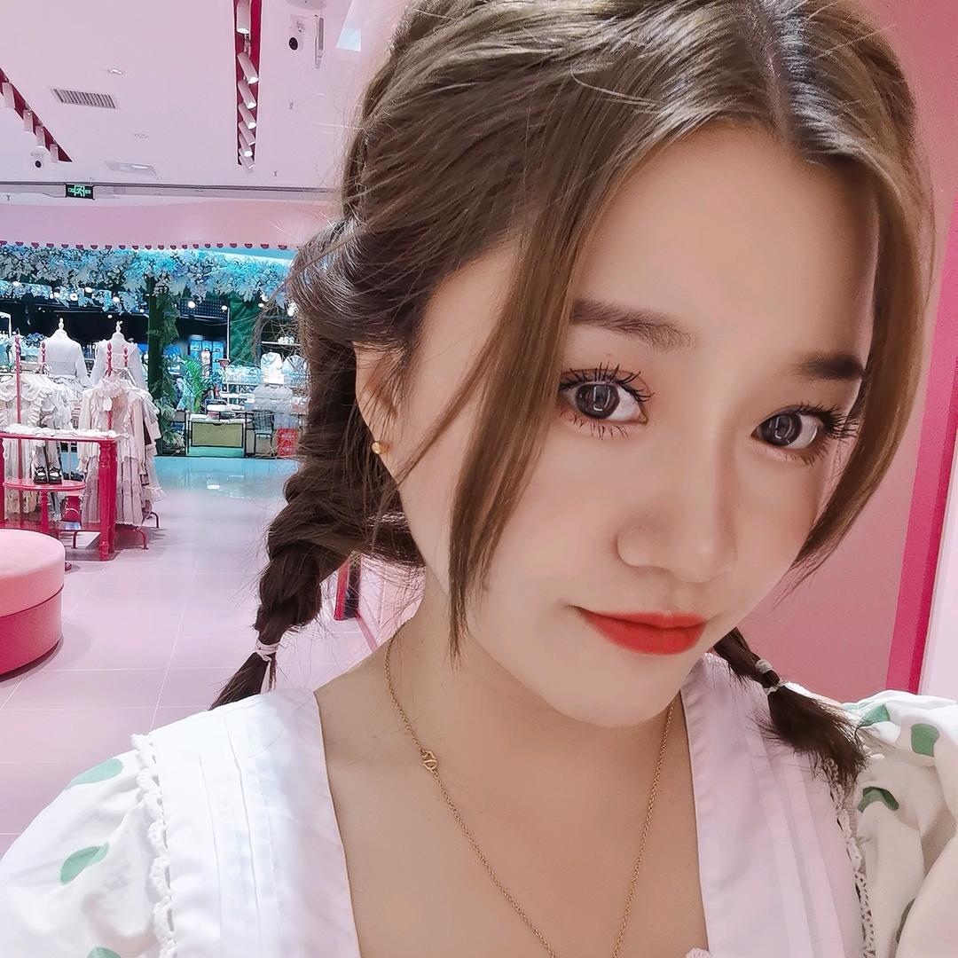 月亮不亮•᷄ࡇ•᷅: