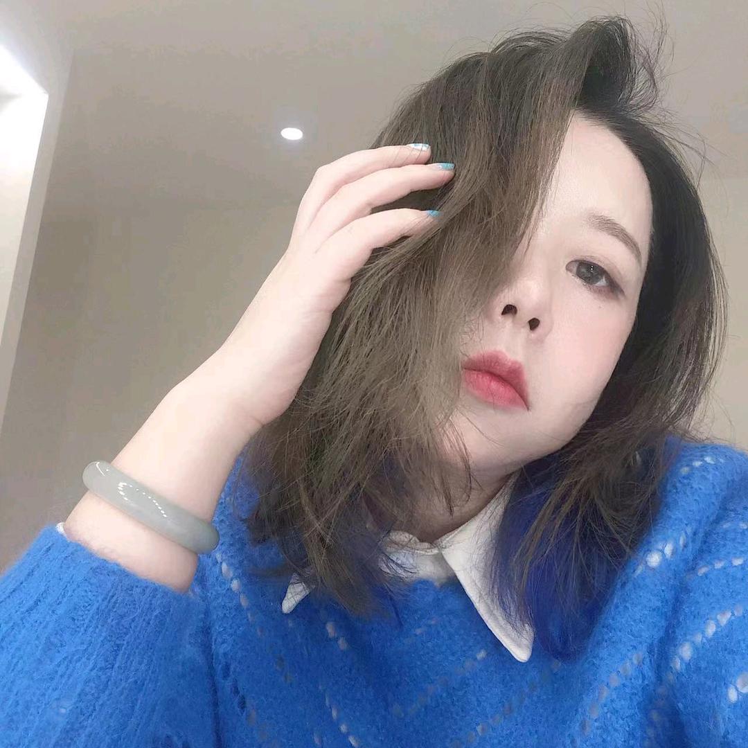 铁锅年代的小姐姐