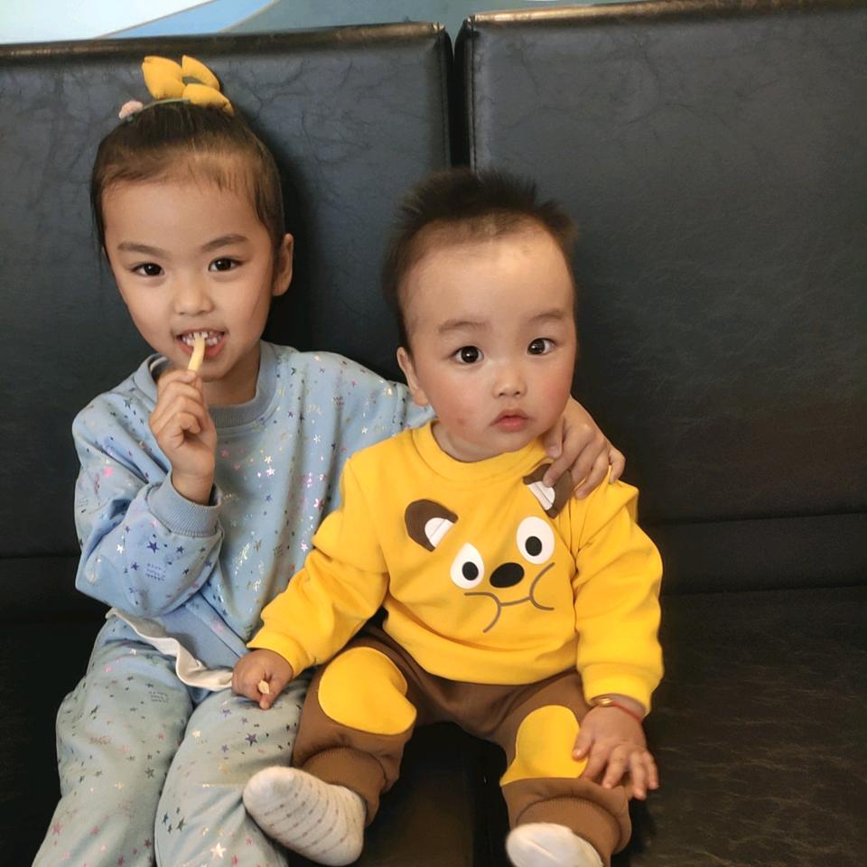 （我们）😘😘