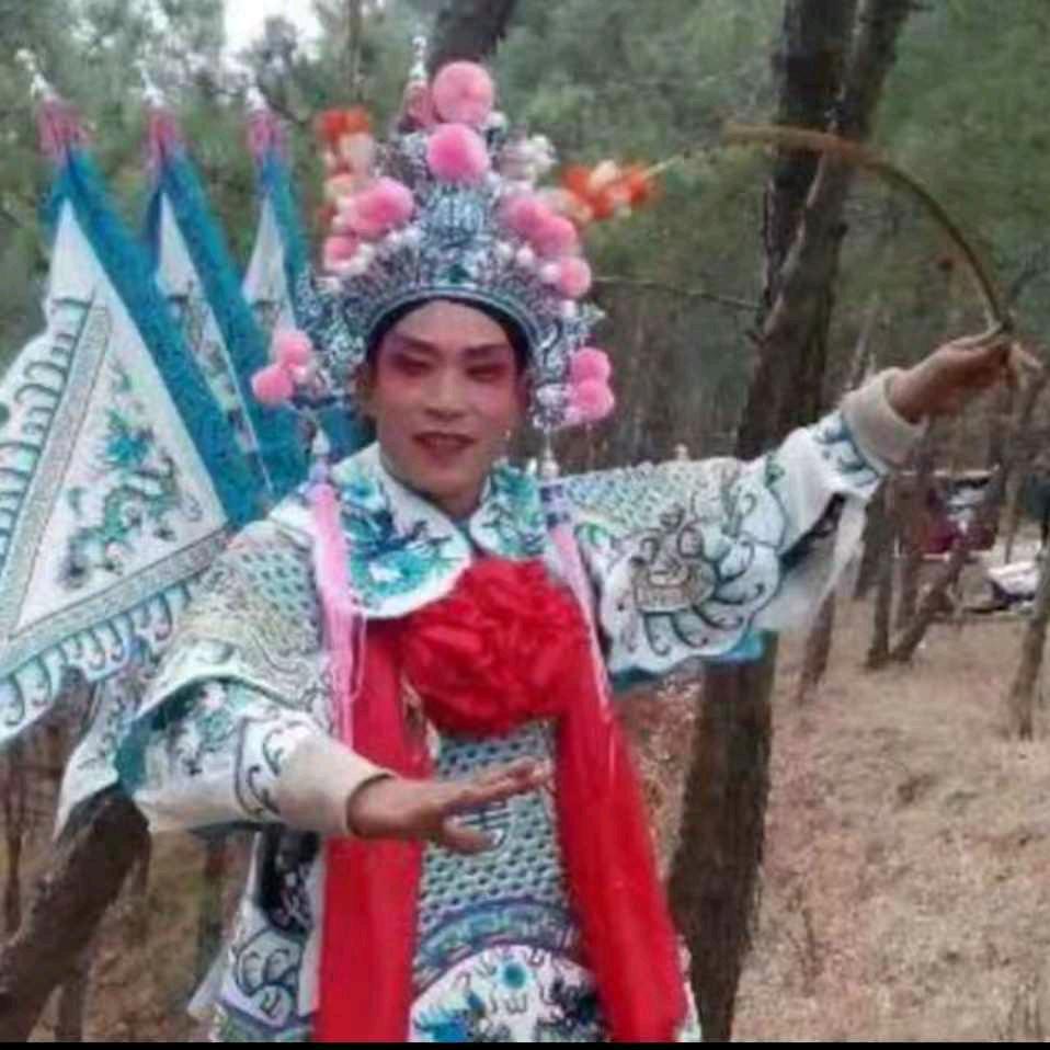南阳市新生艺术团