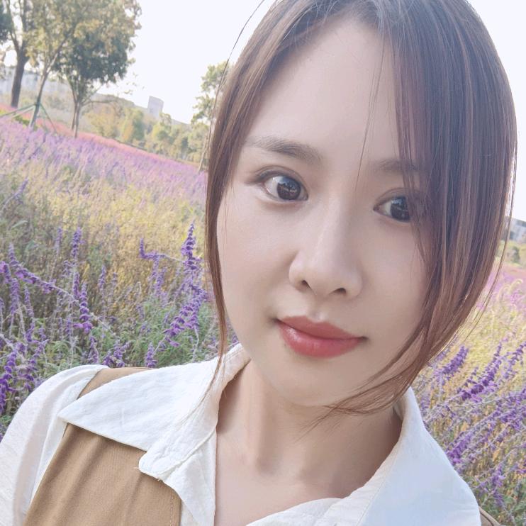笑而不语🌼🌼🌼