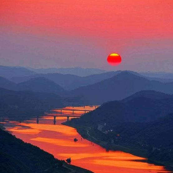 点水过青山