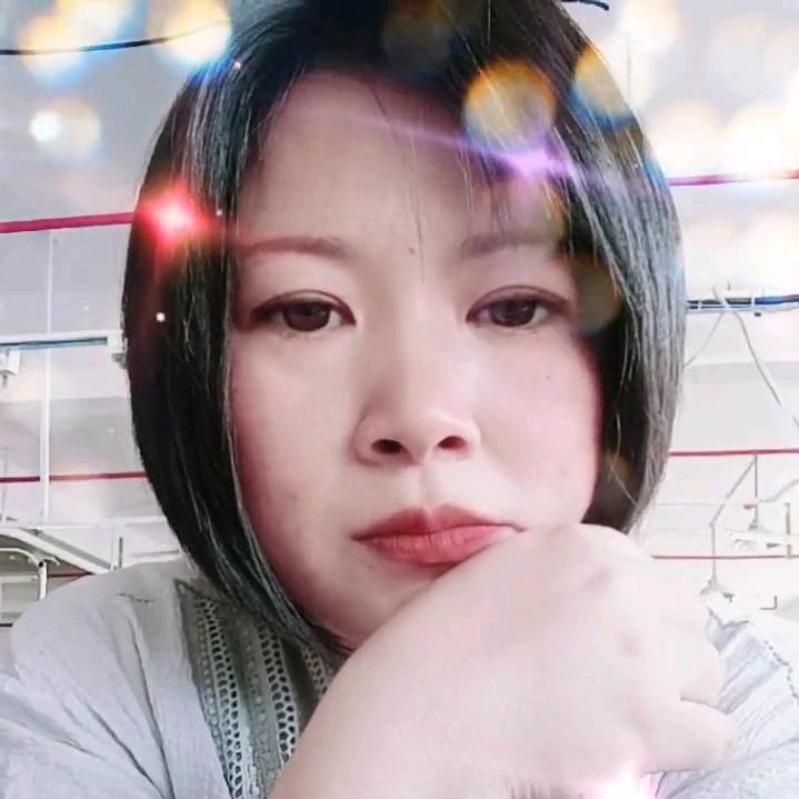 平安幸福一家人。