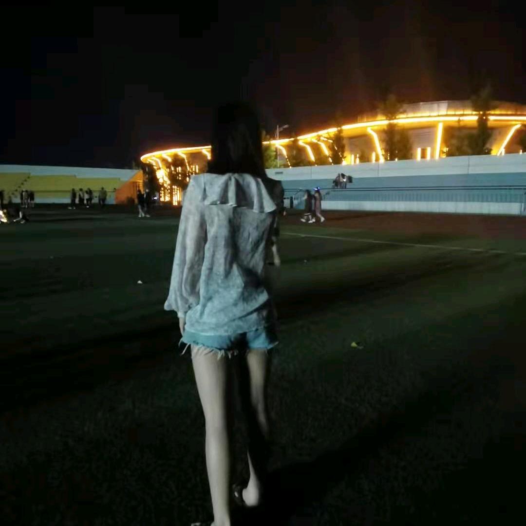 退退退！