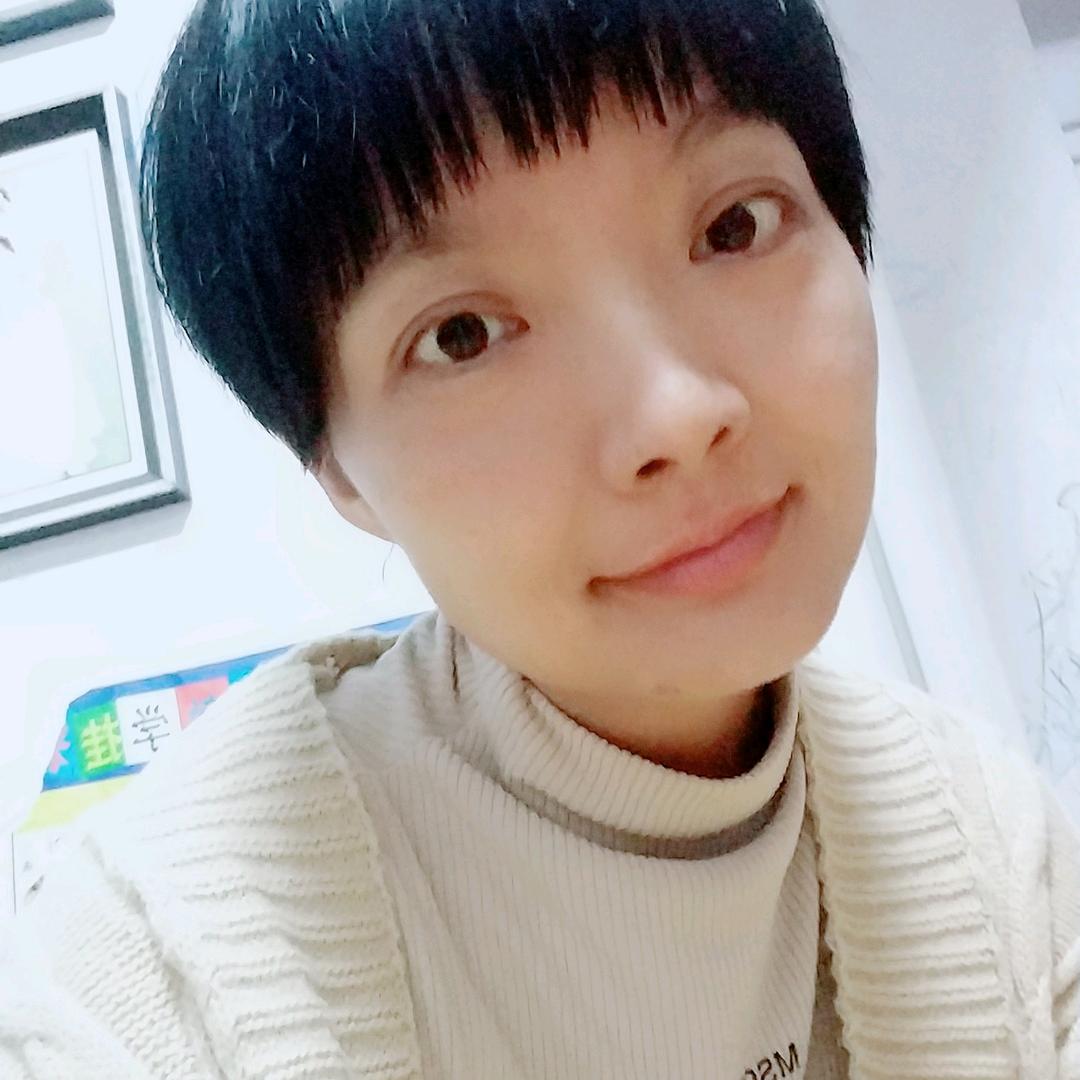 喜欢拍照的焦焦