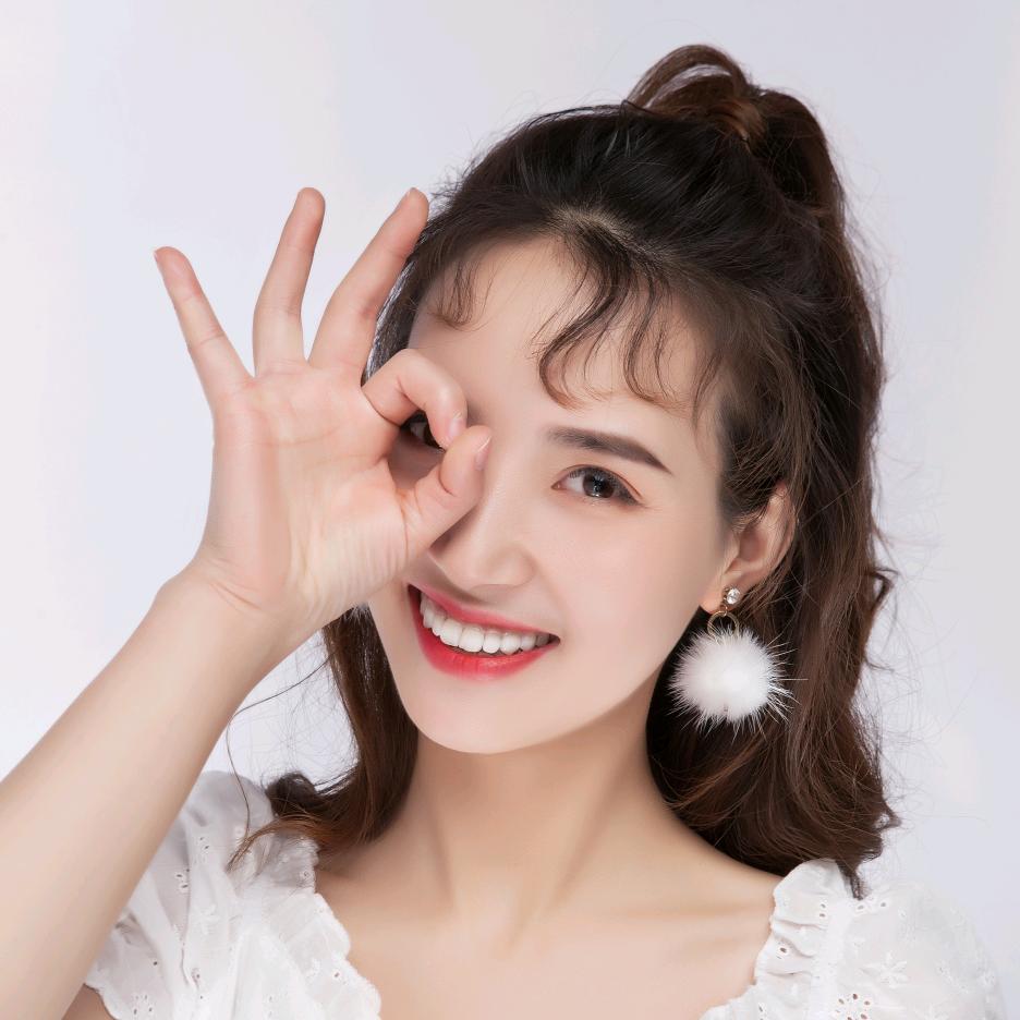 小笔芯🎤🦄⁵²º⁸💫