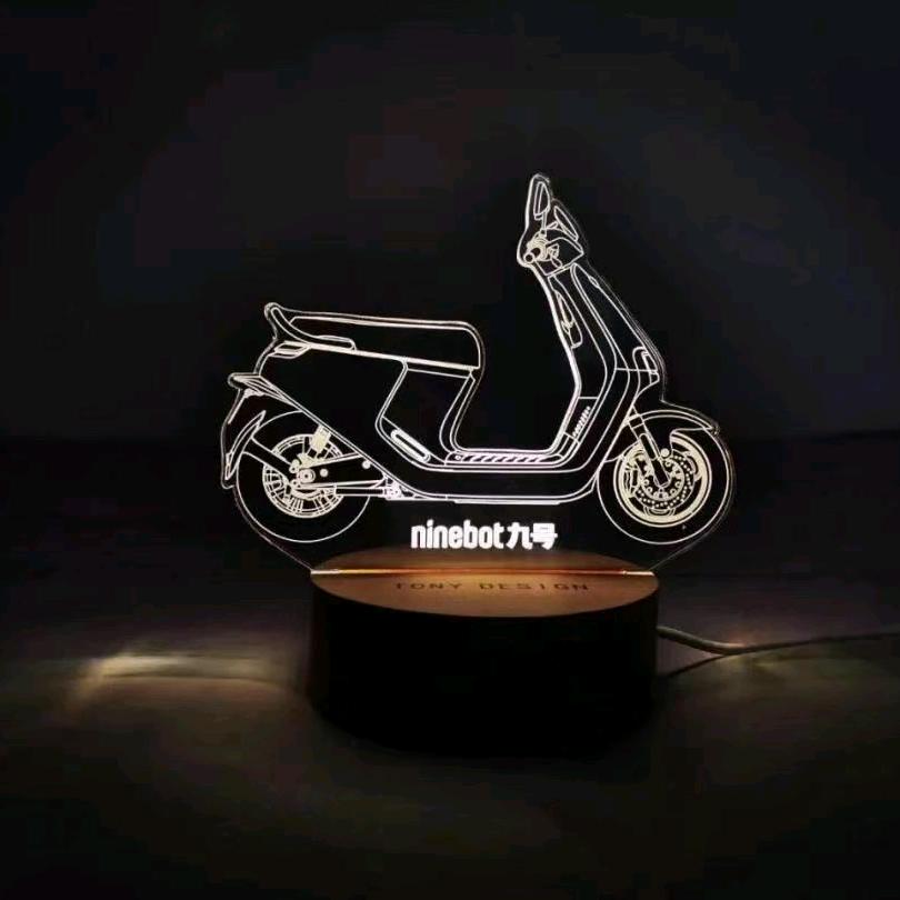 陆丰广汕公路九号智能电动车