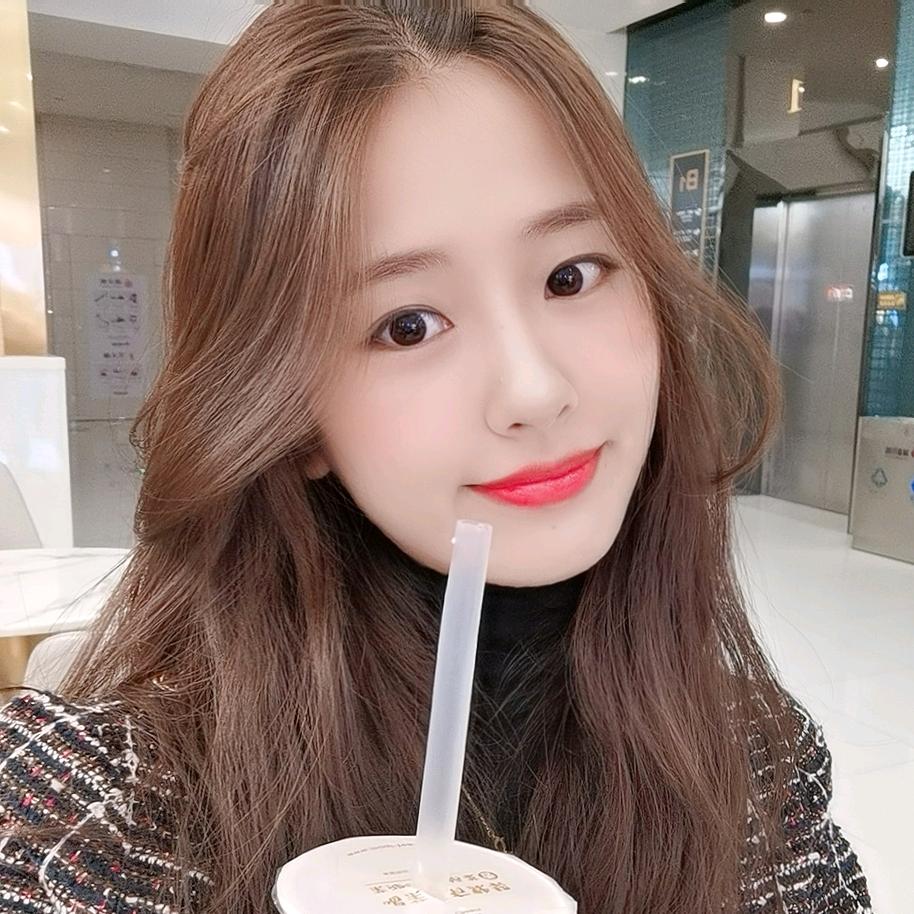 月月😊