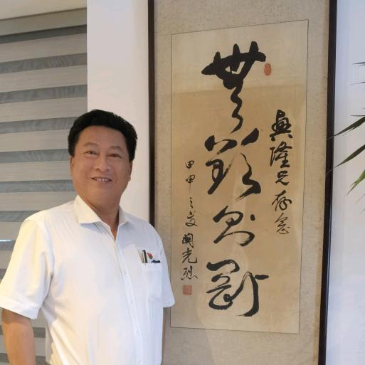 洛阳短袖哥（努力的奋斗者）