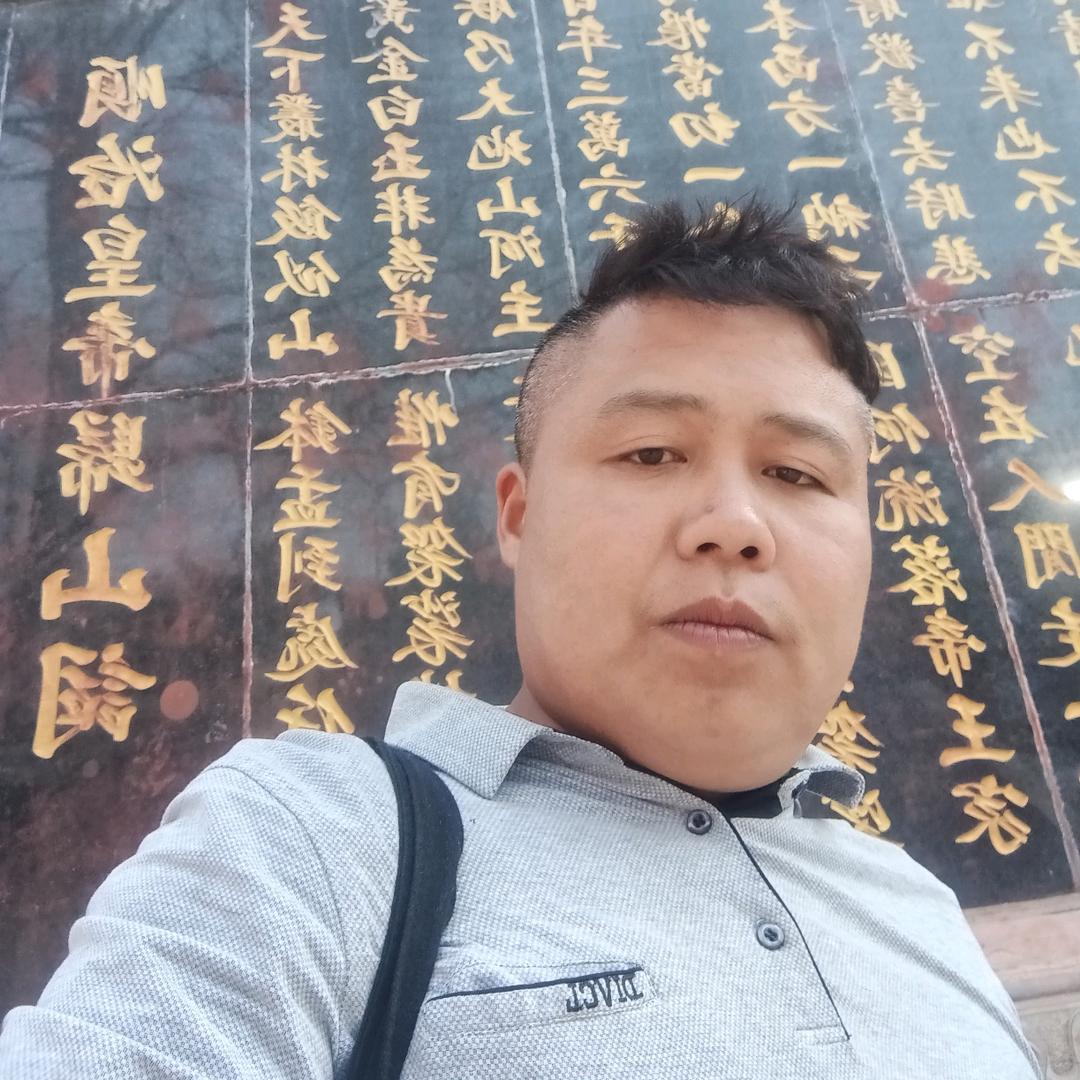 二丫专业瓦工铺地板砖