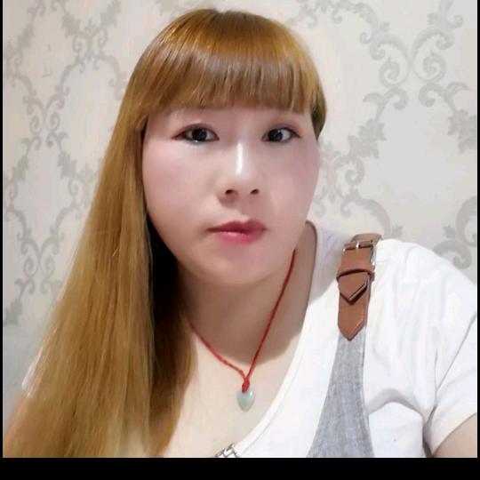 陈陈.